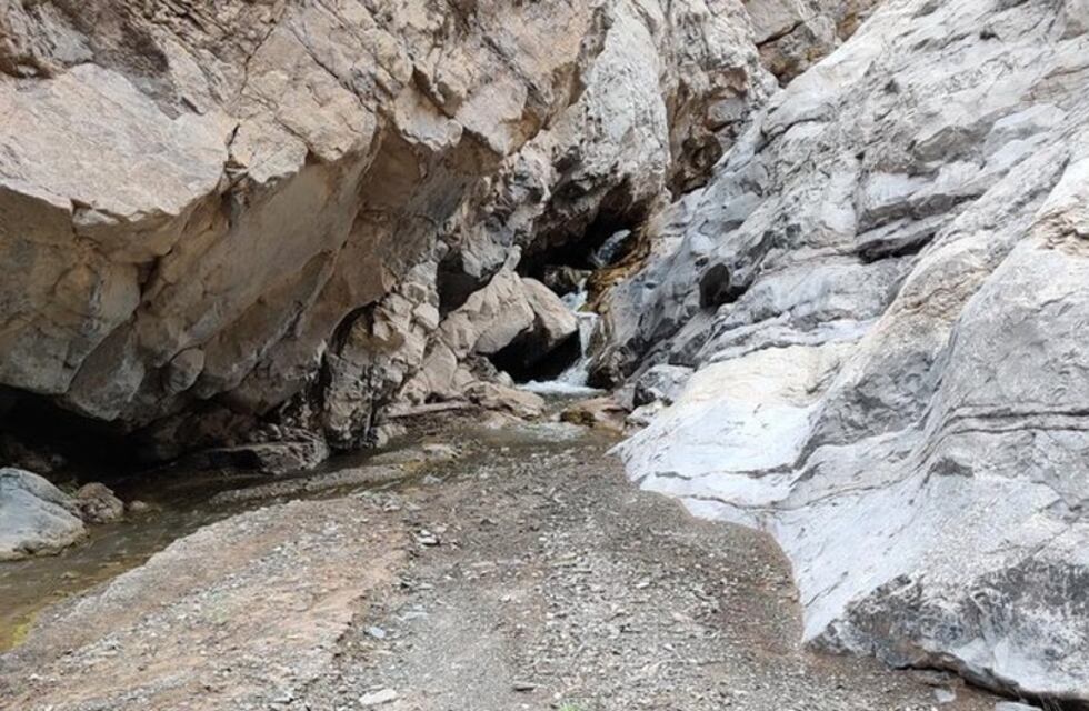 El video viral de la “cascada escondida” en medio de la naturaleza en San Juan