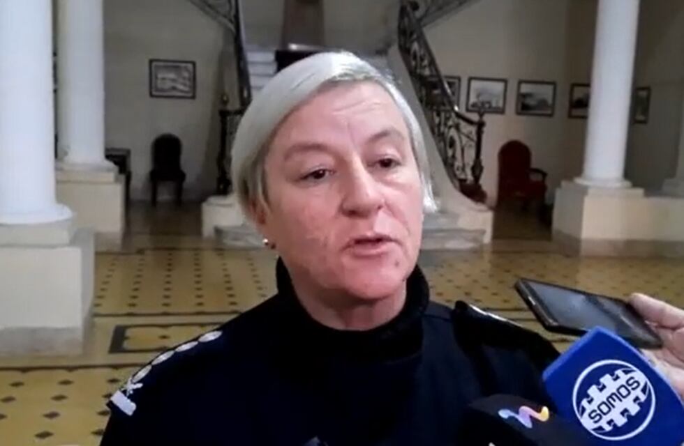 La Jefa de Policía vino a Rafaela tras la intervención de la UR V: evalúan trasladar al policía detenido que tuvo la fiesta