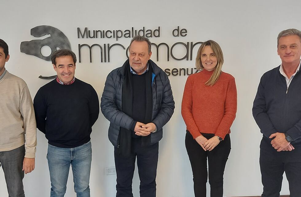 Parque Nacional Ansenuza: Gustavo Santos y el Intendente Adrián Walker reunidos en Miramar