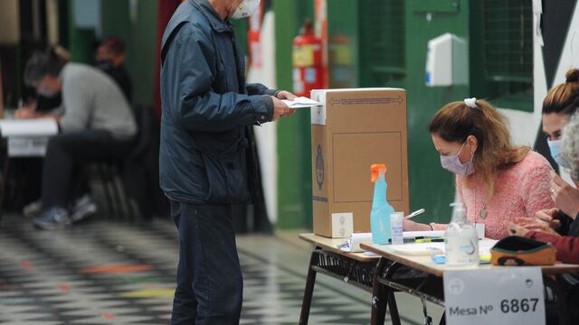 Votaciones Paso 2021. Foto Federico Lopez Claro