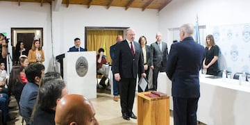 Intendente Daniel Harrington junto a su Gabinete.