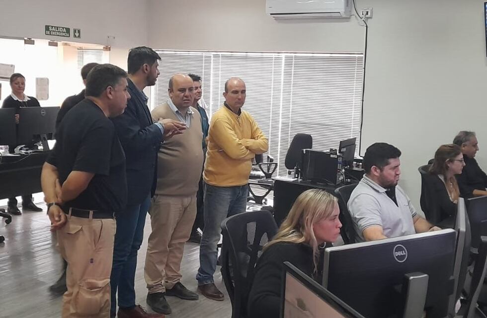 Desde Esperanza vinieron a ver el Centro de Monitoreo de Rafaela