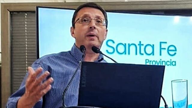 El concejal Lisandro Mársico fue el único orador en la audiencia del ENRESS por el pedido de ASSA de aumentar la tarifa un 96% en 2023