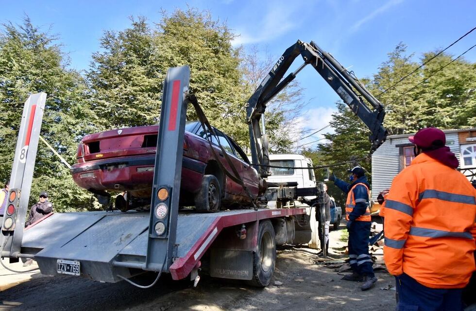 Residuos voluminosos y chatarra retiró la Municipalidad de los Barrios Dos Banderas, Las Raíces y La Cima