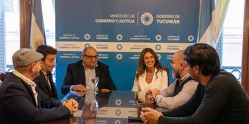 Gobierno y la industria panadera firmaron un decreto de rebaja impositiva