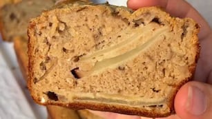 Cómo hacer un budín de manzana versión saludable: la receta ideal para una merienda liviana