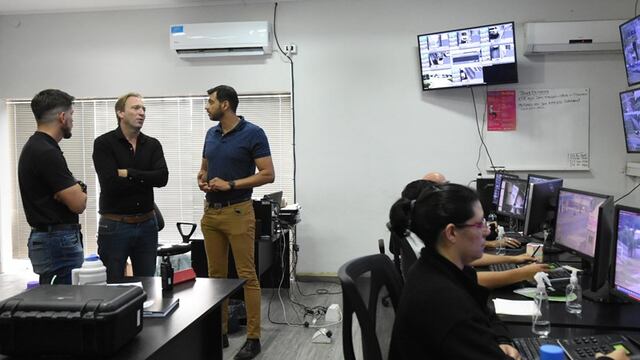 Maximiliano Postovit, en el Centro de Monitoreo de Rafaela