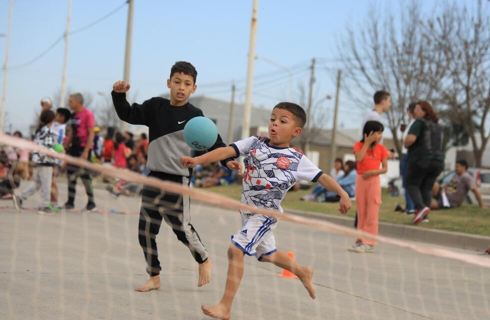 Gran éxito de Plaza Deportiva en barrio Zazpe