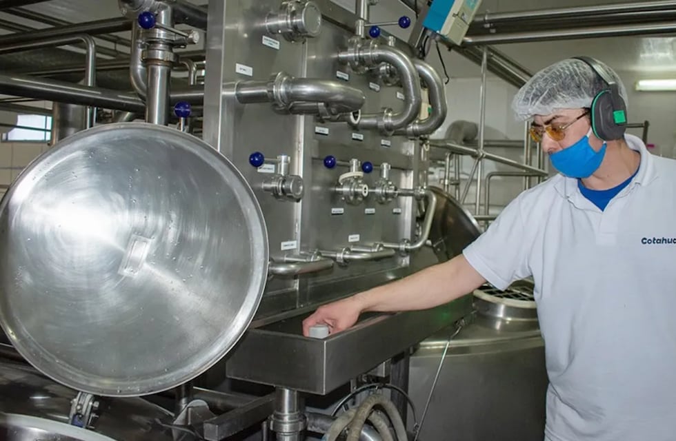 Una histórica empresa láctea lleva 4 meses sin pagar sueldos y hay preocupación en el sector