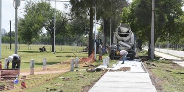 Avanza la "duplicación de carril" de la ciclovía de Estanislao del Campo