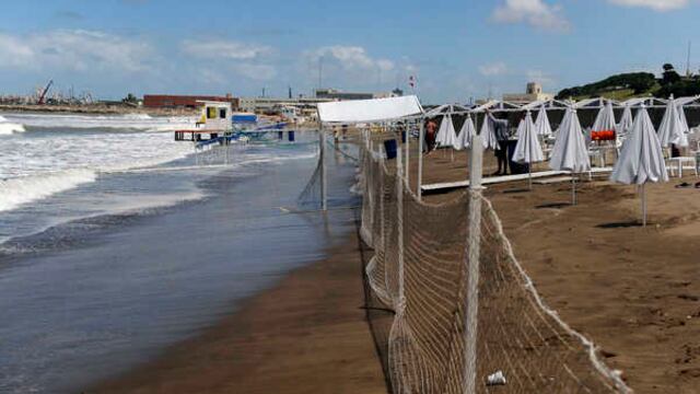 Vecinos reclaman que concesionarios de balnearios no dejan sector libre de playas