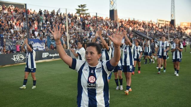 El equipo femenino de Talleres se coronó campeón luego de empatar 0-0 con Defensores de Belgrano en el partido de vuelta de la final por el ascenso a la A de la AFA. (Facundo Luque / La Voz)