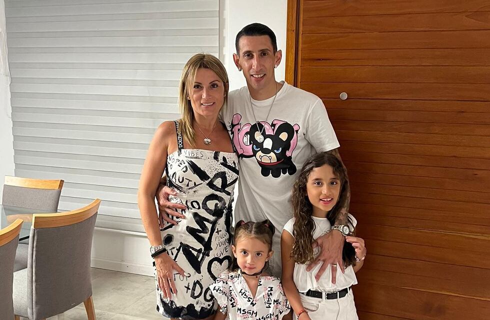 Así es la impresionante casa donde vivirá Ángel Di María en Rosario: pileta, diseño moderno y lujo total