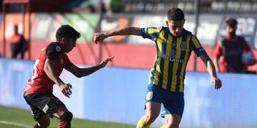 El defensor de 23 años hizo pasar de largo a dos rivales en el Gigante de Arroyito.