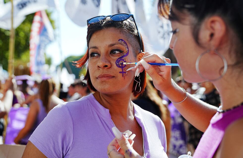 Llueva o no: tras haber sido suspendida, la marcha por el 8M se hará el sábado en Rosario