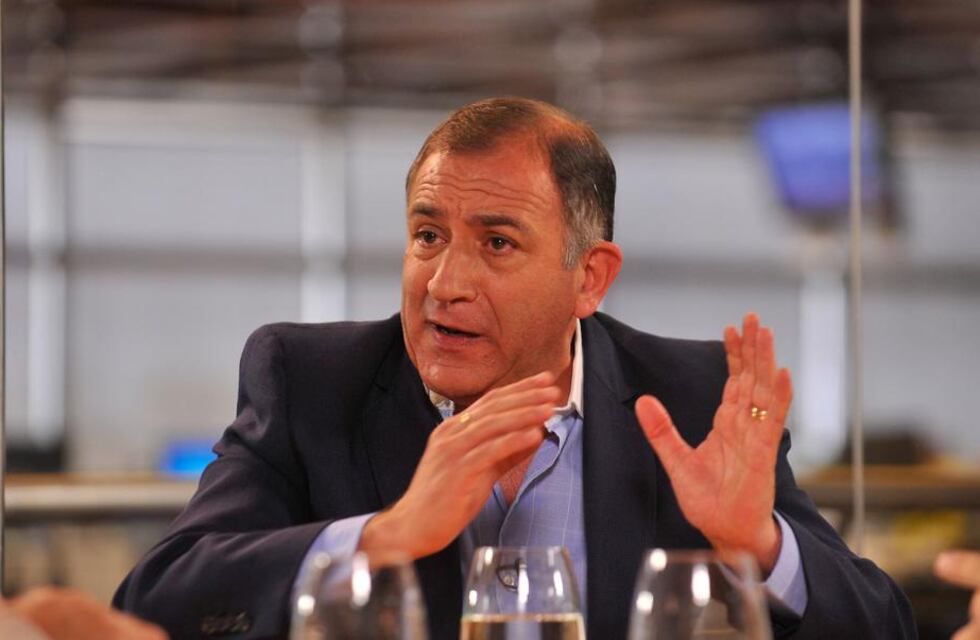 Santiago Cafiero respondió al exabrupto de Luis Juez, quien fue por más