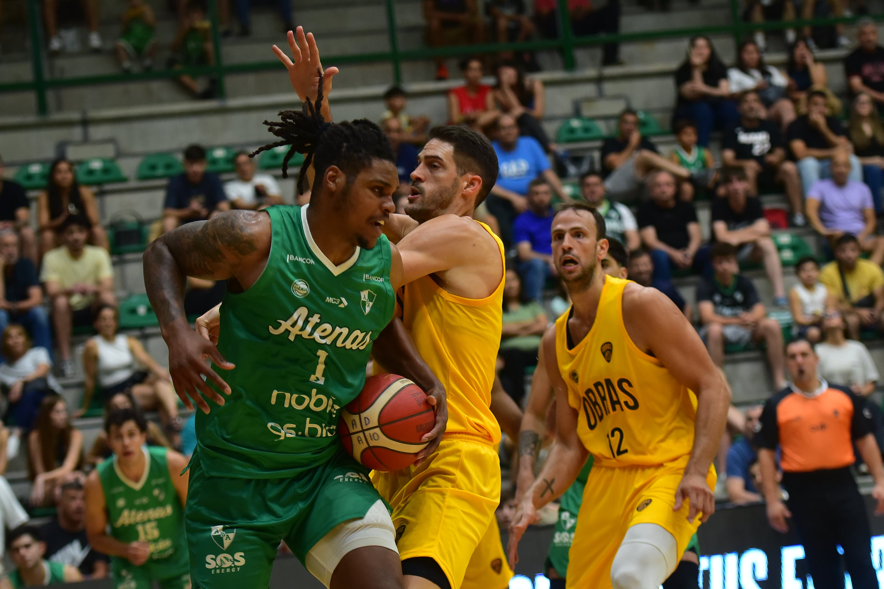 Atenas vs Obras en la cancha de Atenas por la LNB (Javier Ferreyra / La Voz)