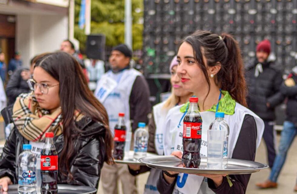 La Noche Más Larga tuvo la “Carrera de Mozos y Camareras del Fin del Mundo”