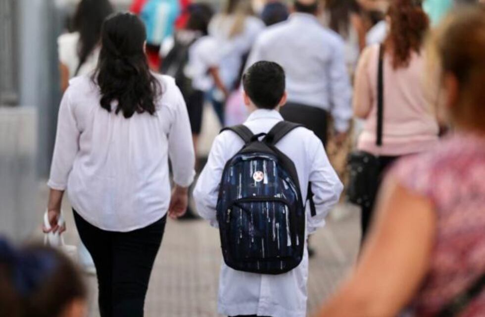Por el paro de colectivos, este viernes no habrá clases en Tucumán
