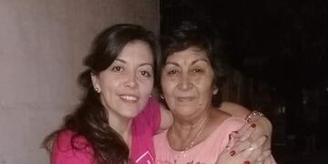 Marcela junto a su madre Estela, ambas contagiadas de coronavirus. Diario La Provincia SJ.
