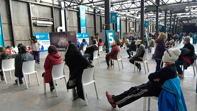 Vacunación contra Covid-19 en la Nave Cultural.