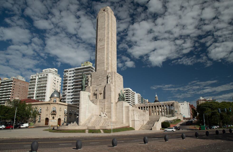 No se salva nadie: robaron piezas de bronce del Monumento a la Bandera de Rosario