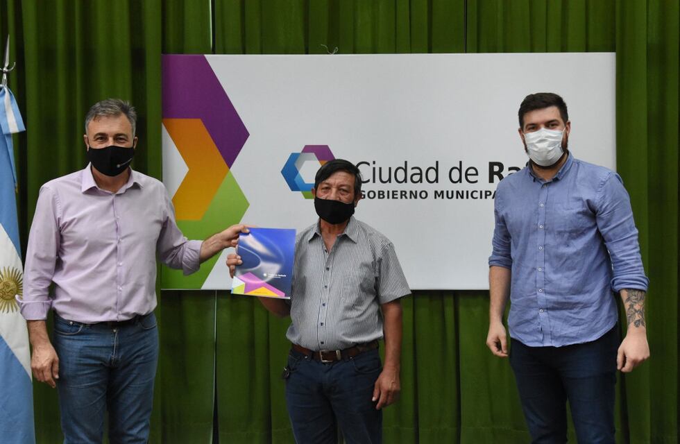 Entregaron ocho créditos a emprendedores