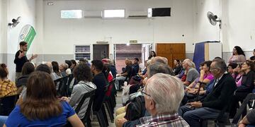 Gran participación ciudadana en el taller de Huerta, frutales y compostaje