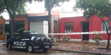 Un joven de 21 años fue asesinado en el barrio Río Atuel por el ex de su novia. Foto: Gonzalo Villatoro