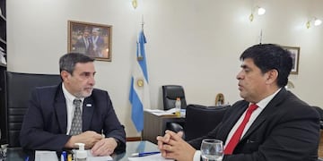 Medina Ruiz y Vildoza mantuvieron una reunión con el objetivo de fortalecer la atención médica en el interior de la provincia.