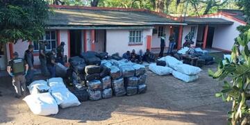 Incautaron mercadería ilegal en Eldorado por más de 30 millones de pesos.