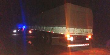 Detuvieron nuevamente a dos camiones con transporte de soja no declarada