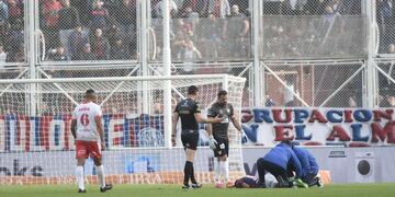 Nahuel Barrios abandonó el juego con Instituto antes de los 30 minutos.