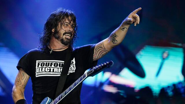 ARCHIVO - Dave Grohl de la banda Foo Fighters durante su presentación en el festival Rock in Rio en Río de Janeiro, Brasil el 29 de septiembre de 2019. Los Foo Fighters anunciaron que preparan su primer álbum desde la muerte de su baterista Taylor Hawkins. (Foto AP/Leo Correa, archivo)