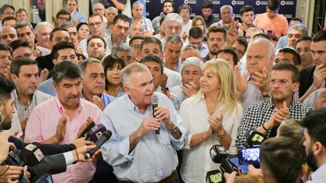 Gobernador Osvaldo Jaldo en conferencia de prensa luego de los resultados del balotaje