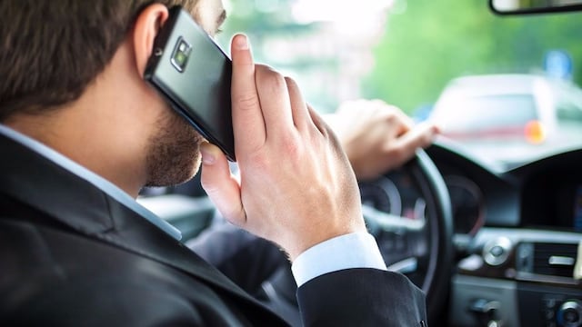 La Policía de Mendoza labró 2.849 actas viales a condoctores que usaban el celular mientras transitaban por calles y rutas. Gentileza