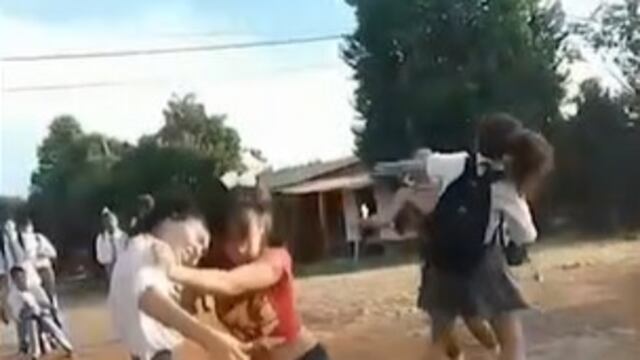 Gresca callejera entre estudiantes en Candelaria quedó registrada en video.