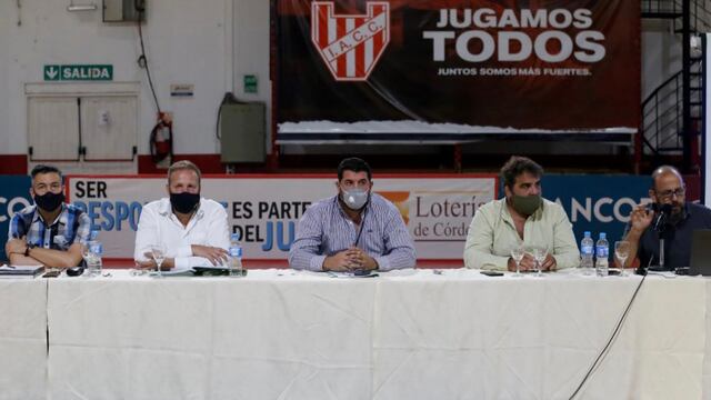 La Comisión Directiva de Instituto y un respaldo de los socios en Asamblea (Prensa Instituto).