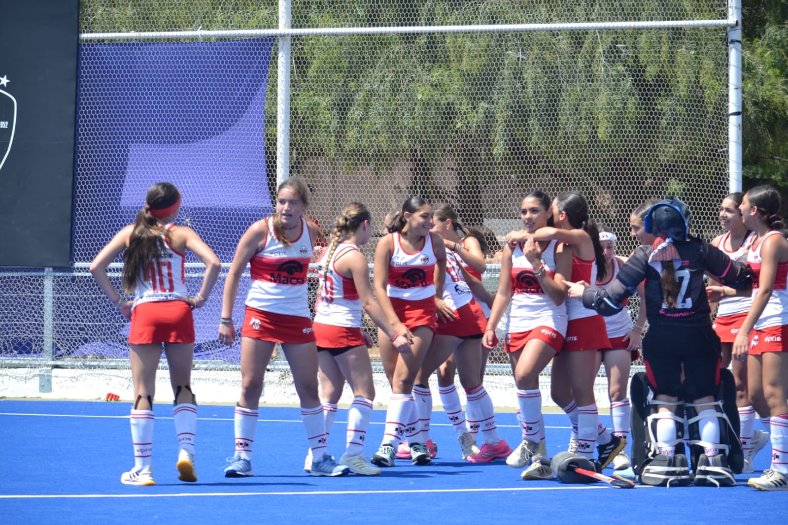 Mara Reano finalista del Clausura y Campeona del Regional Sub-14 de hockey con Universitario de Córdoba