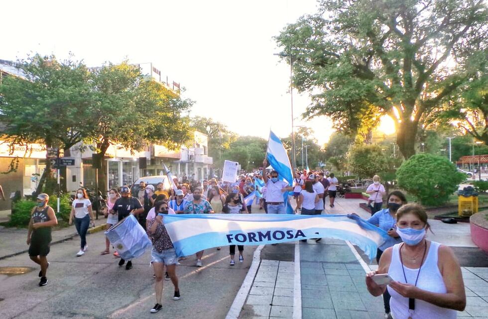 Formosa también marchó al igual que toda la república contra los privilegios y las vacunas VIP