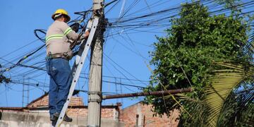 Dura advertencia a Caputo desde las cámaras de electricidad. Gentileza: Publimetro
