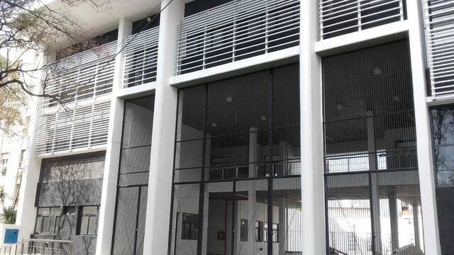 Un violento escenario se vivió en la Escuela Centenario de Paraná.