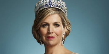 Máxima Zorreguieta mostró su costado más elegante al modelar un glamuroso vestido dorado