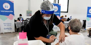 Hubo 5.873 casos de coronavirus en Santa Fe este miércoles