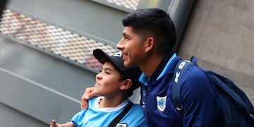 La empatía de Diego Fores López con el público es una expresión de que "en el corazón de Gimnasia y Esgrima de Jujuy, late una conexión profunda entre el equipo y su hinchada".