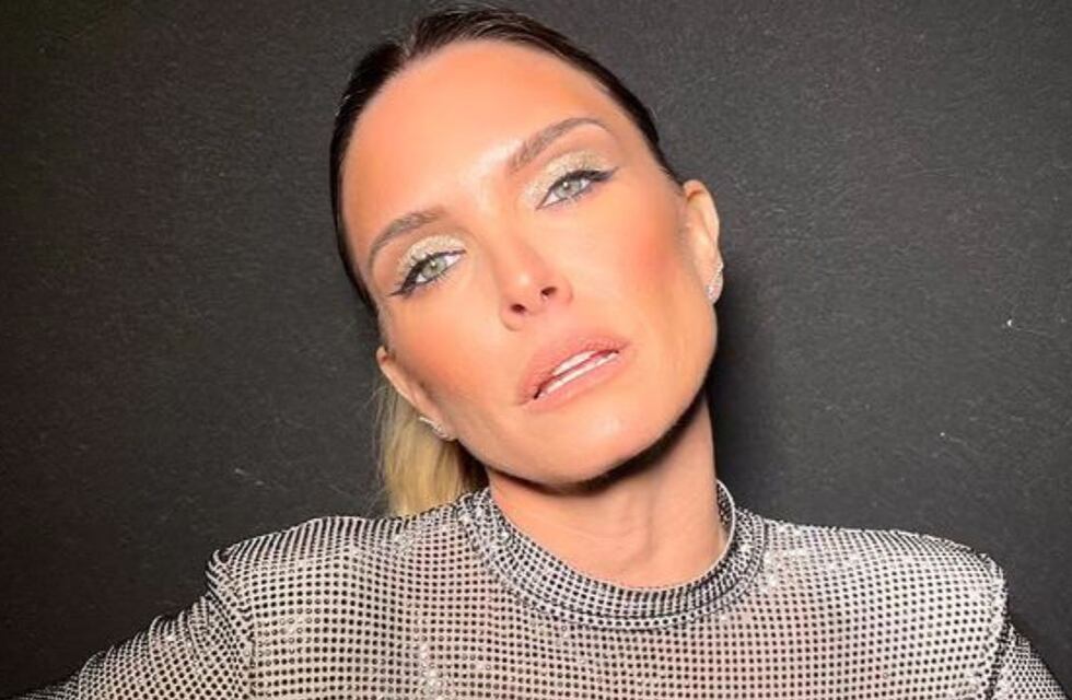 Sofía Zámolo mostró cómo llevar un look noche de brillos y transparencias