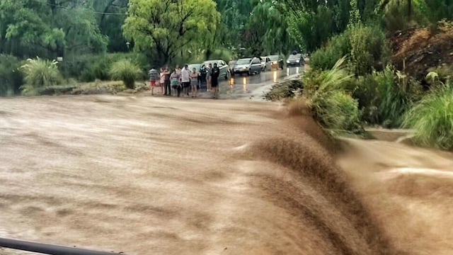 Desbordes de cauces en Potrerillos