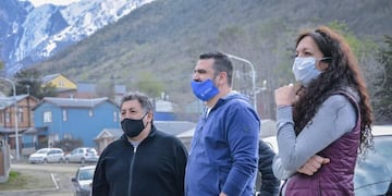 El Intendente efectuó una recorrida por los Barrios Felipe Varela y Los Alakalufes