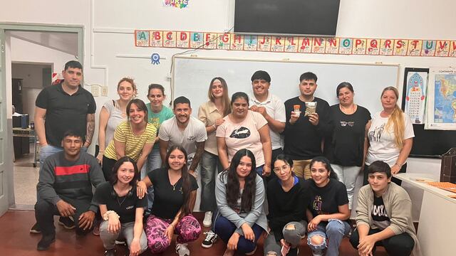 El grupo de personas que participaron del curso de seguridad alimentaria