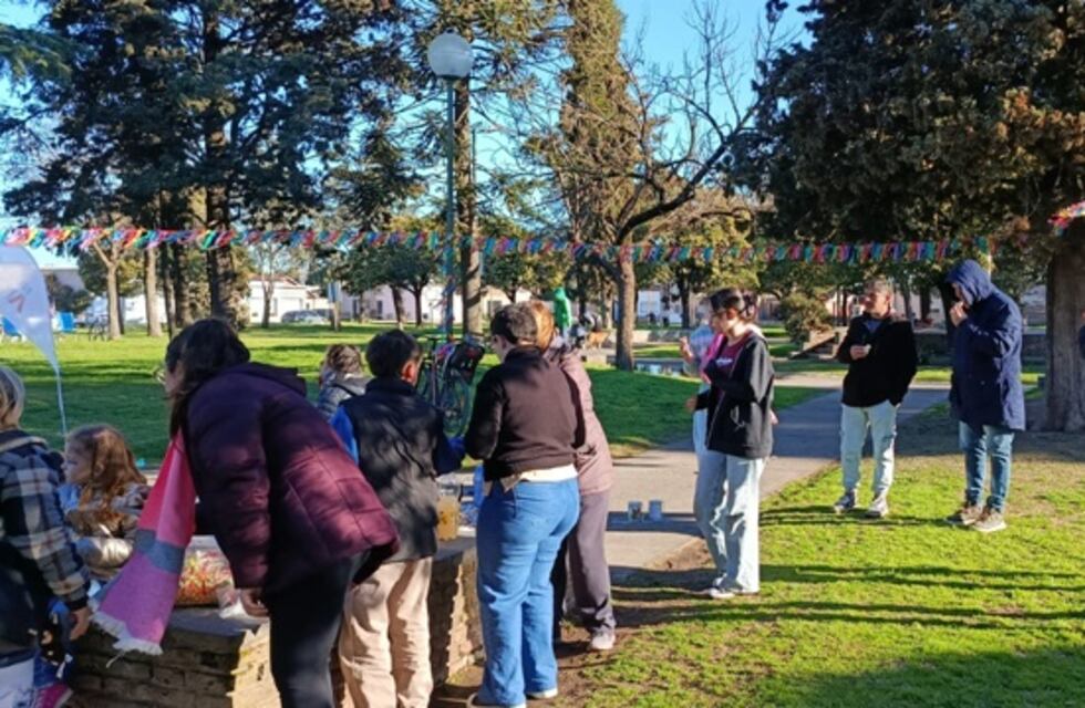 Nuevos Aires realizó una nueva jornada comunitaria está vez, en la Plaza Isla Malvinas